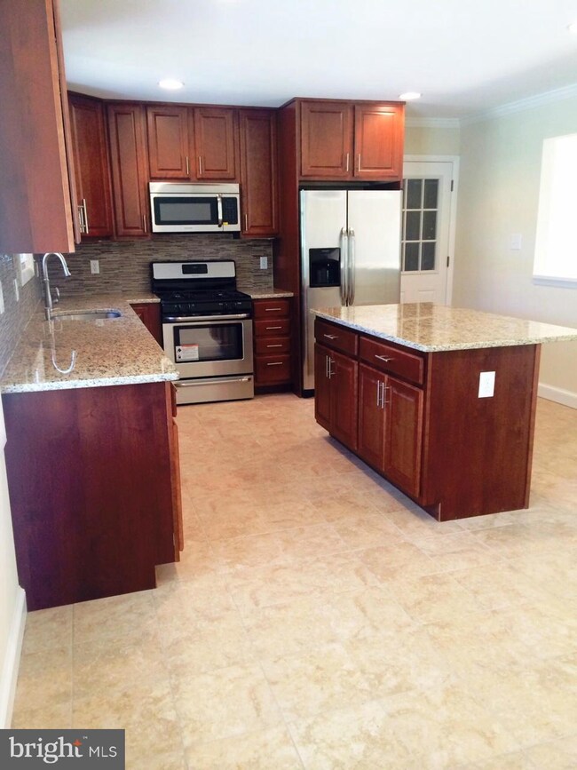 12327 Old Gunpowder Rd, Beltsville, MD 20705 - photo 4