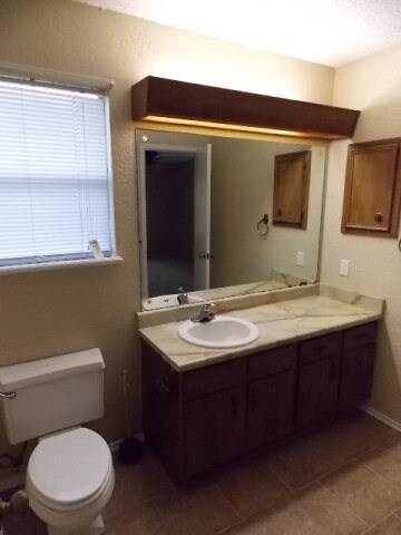 417 Buttercup unit A, New Braunfels, TX 78130 - photo 3