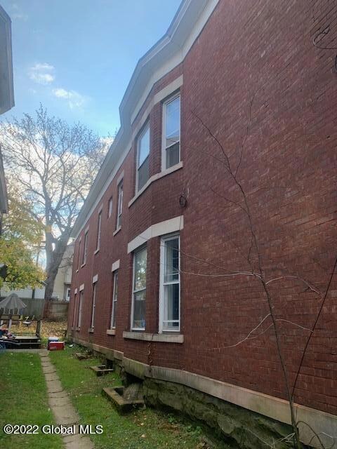 1046 University Place, Schenectady, NY 12308 - photo 2