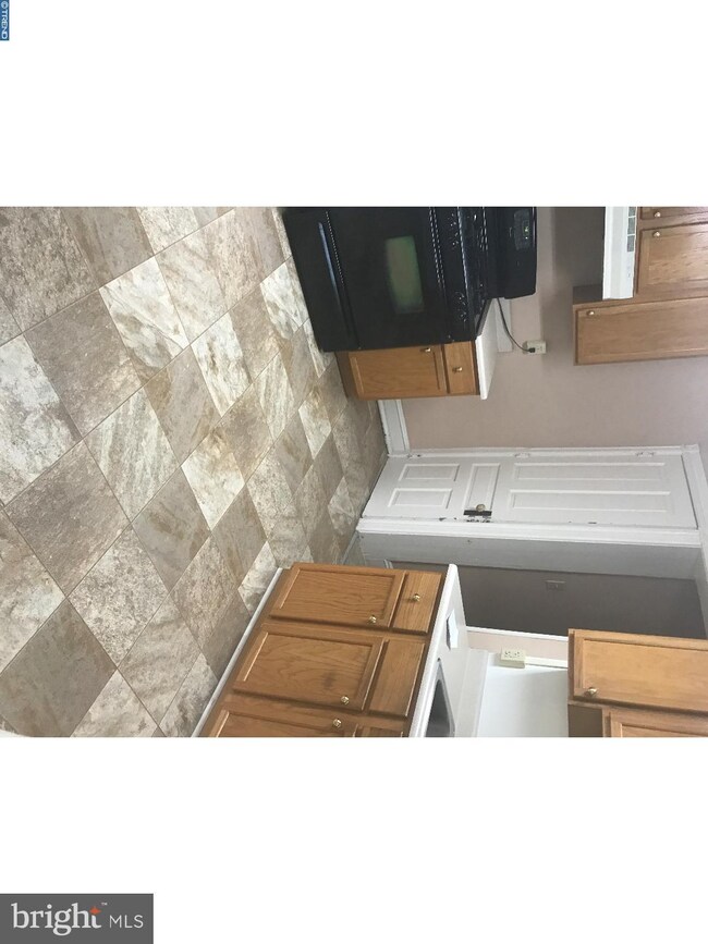 505 4th Ave unit 1, Bethlehem, PA 18018 - photo 2