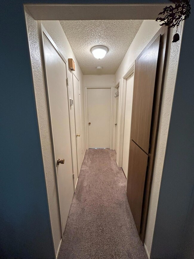 4766 Greenholme Dr unit 4, Sacramento, CA 95842 - photo 7