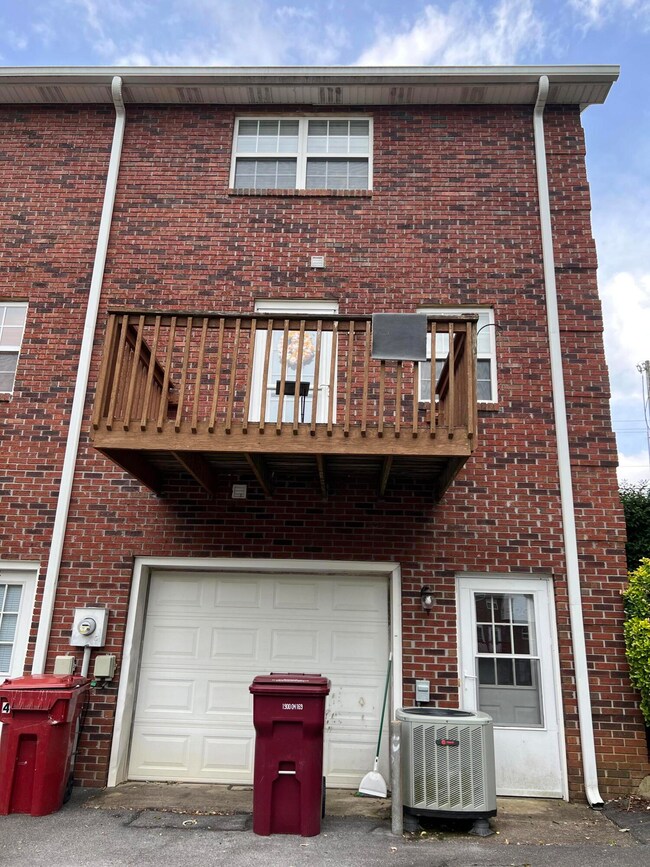 807 Swadley Rd unit 5, Johnson City, TN 37601 - photo 3