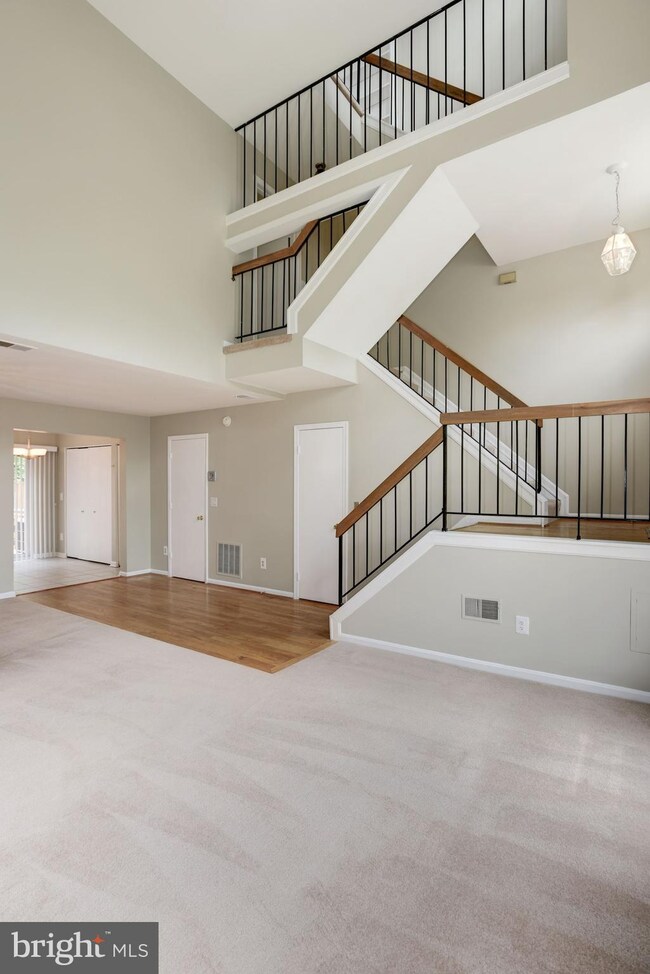 3306 Buckeye Ln, Fairfax, VA 22033 - photo 6