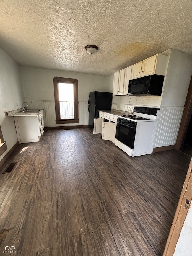 34 N Addison St, Indianapolis, IN 46222 - photo 2