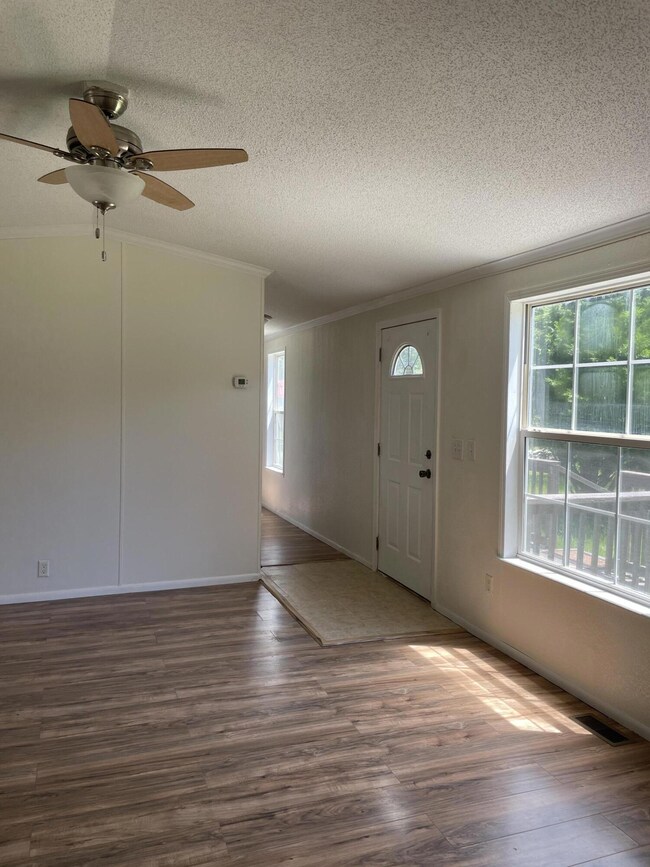 0E28F59B-AC78-4BC8-83B4-C0793E877EB2