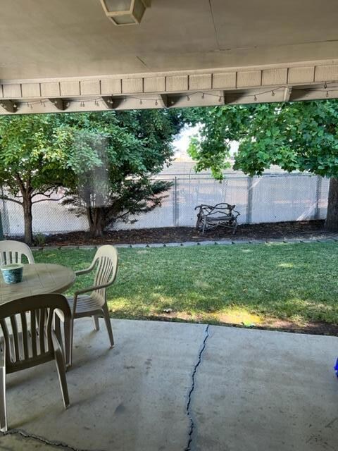 891 Columbine Way, Central Point, OR 97502 - photo 4