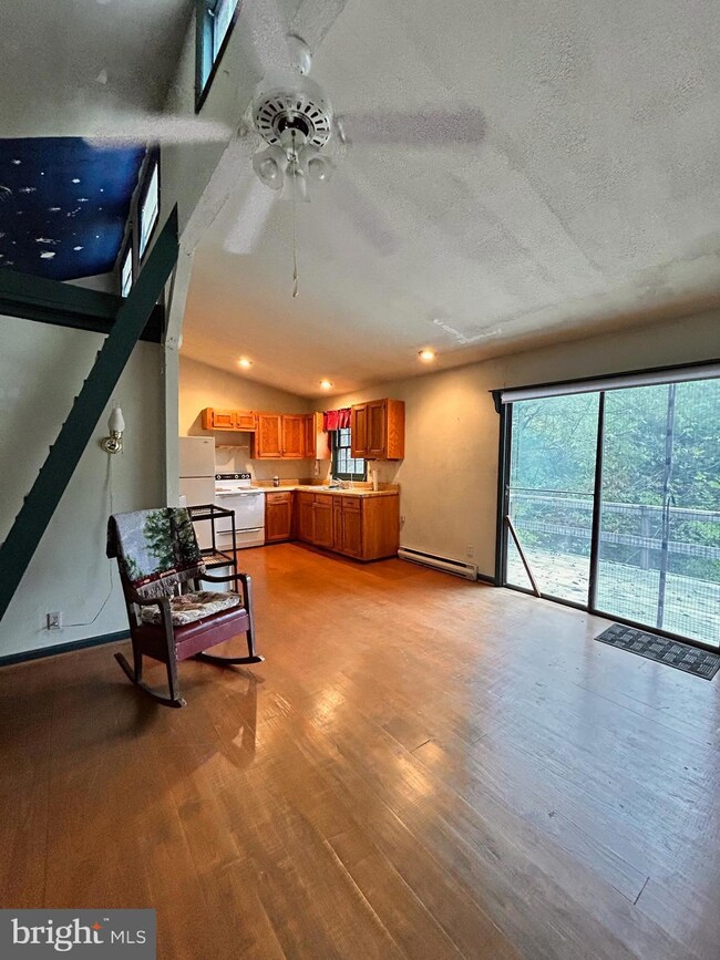 174 Mount Laurel Cir, Lost City, WV 26810 - photo 3