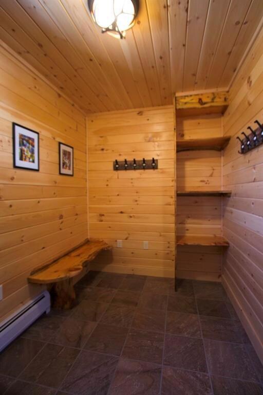 Another shot of the mudroom!