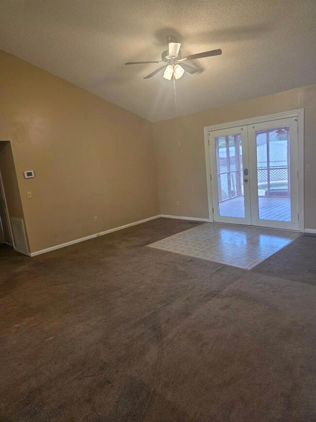 717 E 44th St, Tifton, TN - photo 2