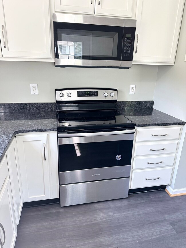 1528 3rd St, Waynesboro, VA 22980 - photo 6