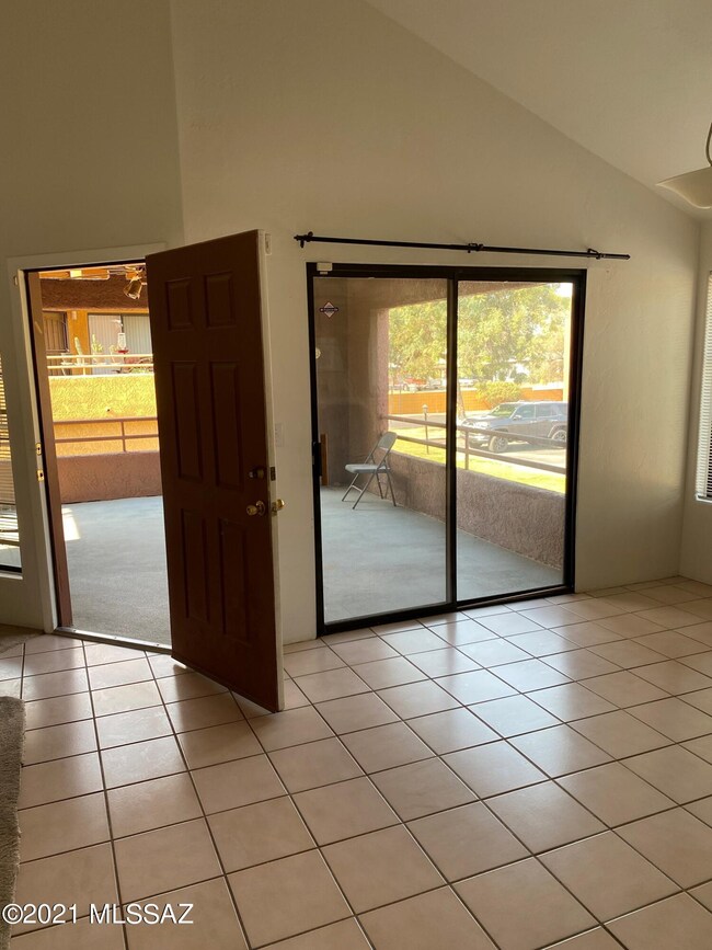 4040 N Weimer Place unit 4, Tucson, AZ 85719 - photo 5