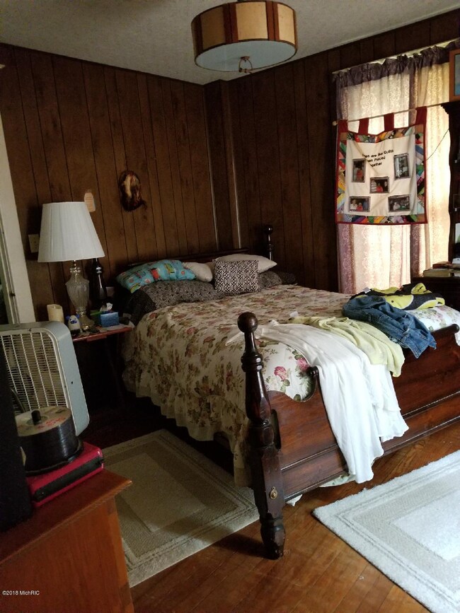 East bdrm