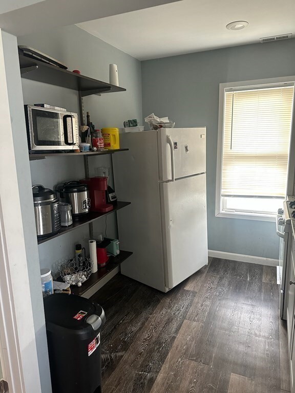 455 Dwelly St unit 3, Fall River, MA 02724 - photo 2