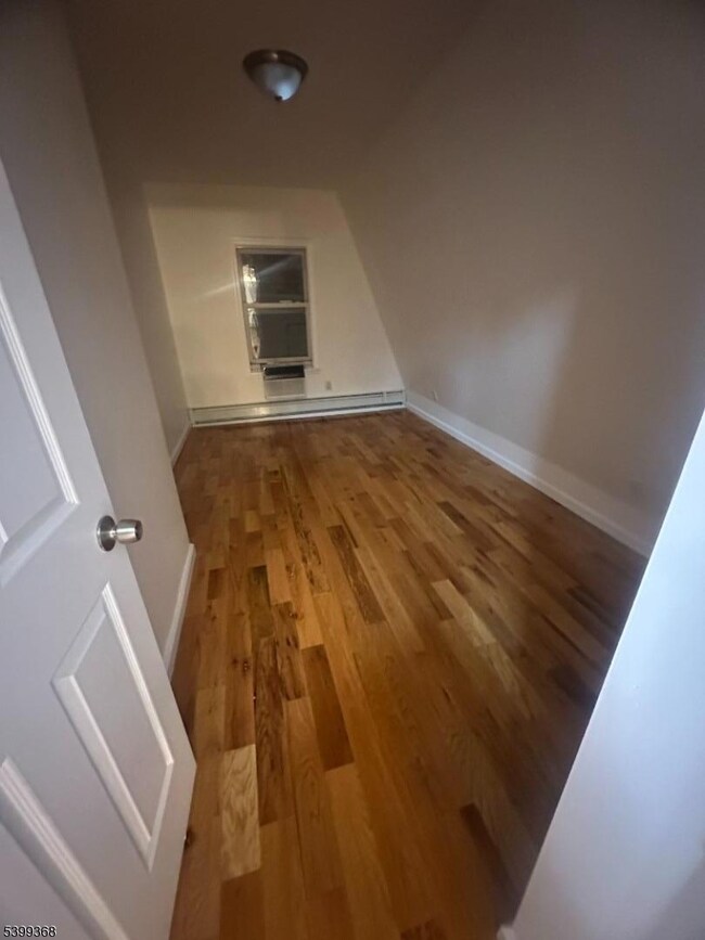 192 Fairview Ave unit 3, Jersey City, NJ 07304 - photo 5