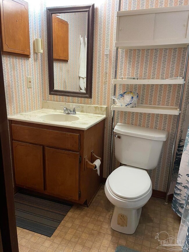 1202 Fretz St unit C & D, Pensacola, FL 32534 - photo 7