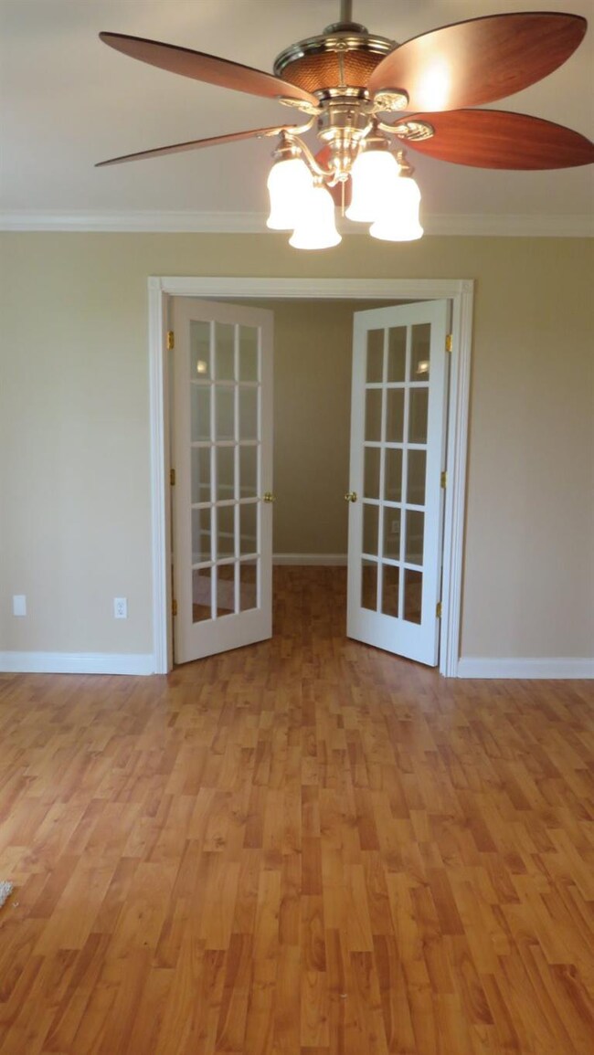 135 Lakeland Dr, Harrodsburg, KY 40330 - photo 3