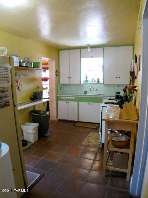 Kitchen sink