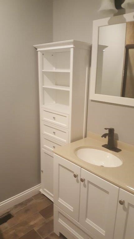 Main bathroom