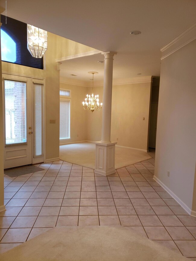 Dining Rm and Foyer (1)
