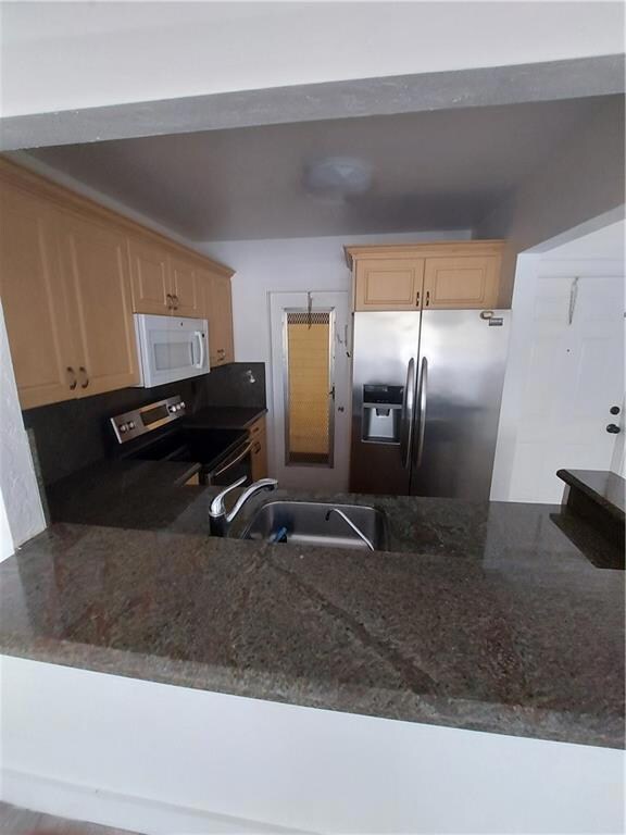 420 SE 2nd Ave unit 5, Deerfield Beach, FL 33441 - photo 7