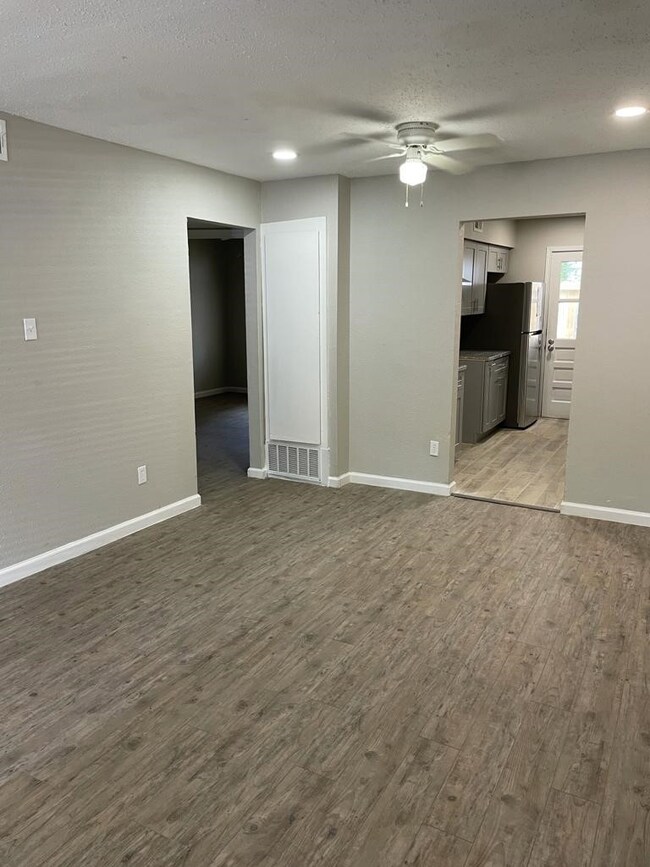 1631 Northwood St, Houston, TX 77009 - photo 4