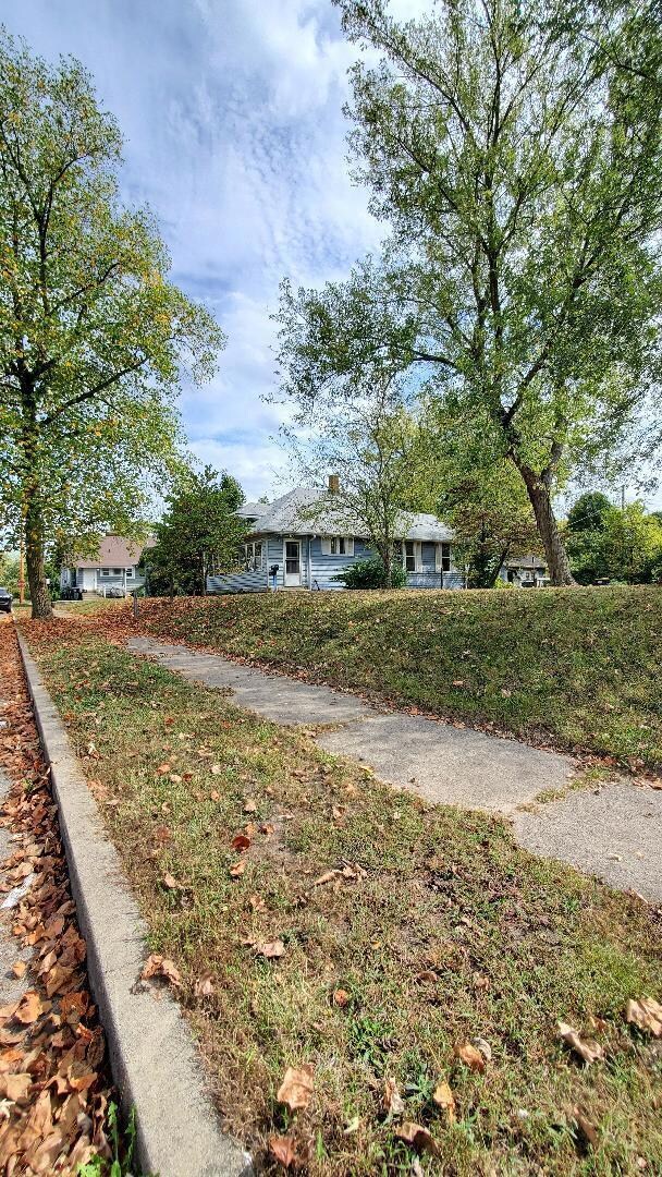 1009 W 2nd St, Anderson, IN 46016 - photo 3