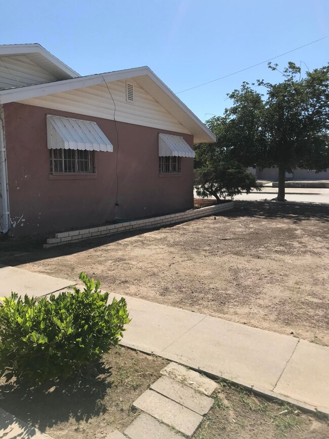 8100 La Paloma Cir, El Paso, TX 79907 - photo 4