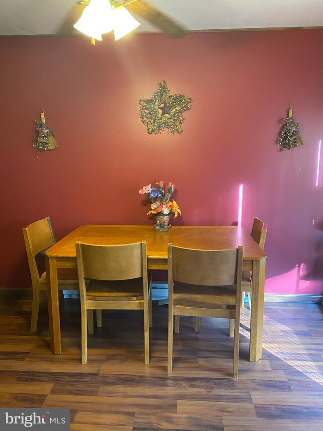 1006 Simmons Mountain Rd, Sugar Grove, WV 26815 - photo 4