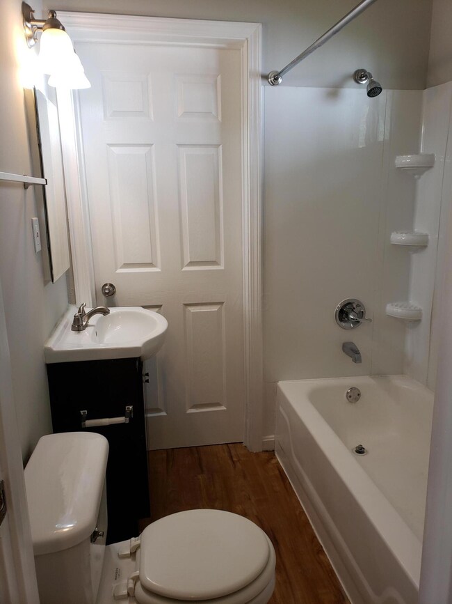 404 Kelton Ave unit A, Columbus, OH 43205 - photo 4