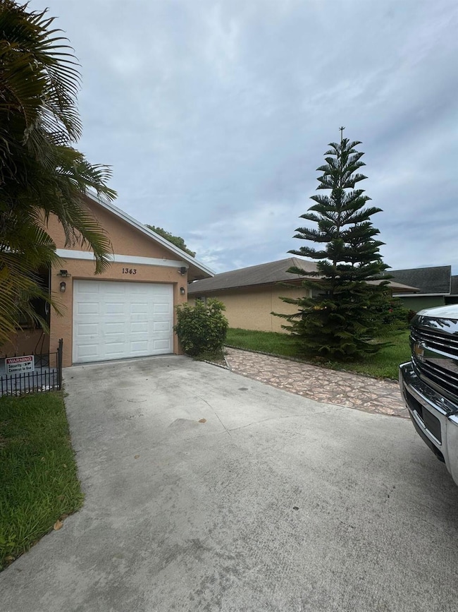 1343 Summit Run Cir, West Palm Beach, FL 33415 - photo 3