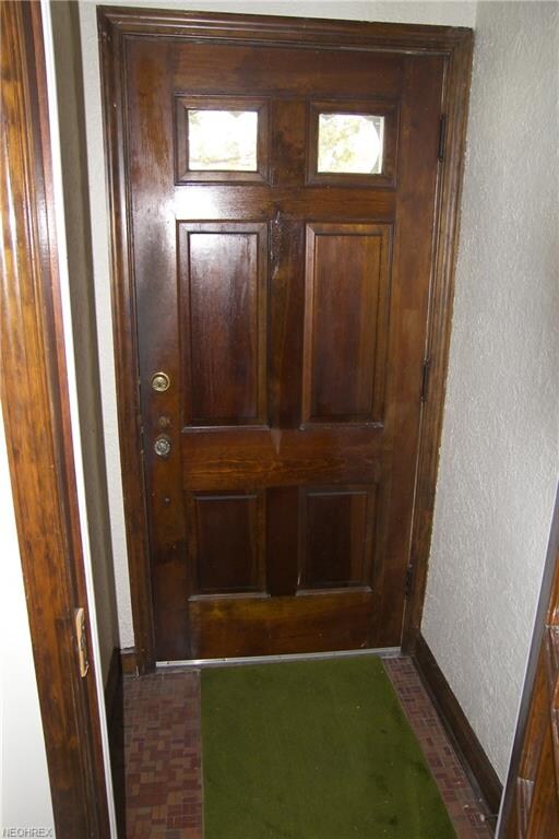 297 E 195th St, Cleveland, OH 44119 - photo 5