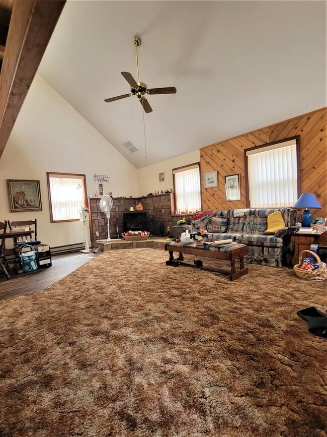 141 Paper Birch S, Tafton, PA 18464 - photo 5