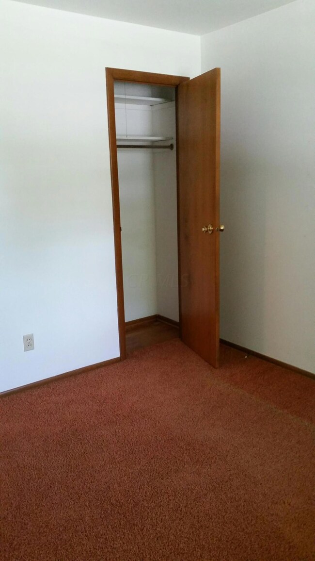 1195 Thurell Rd, Columbus, OH 43229 - photo 7