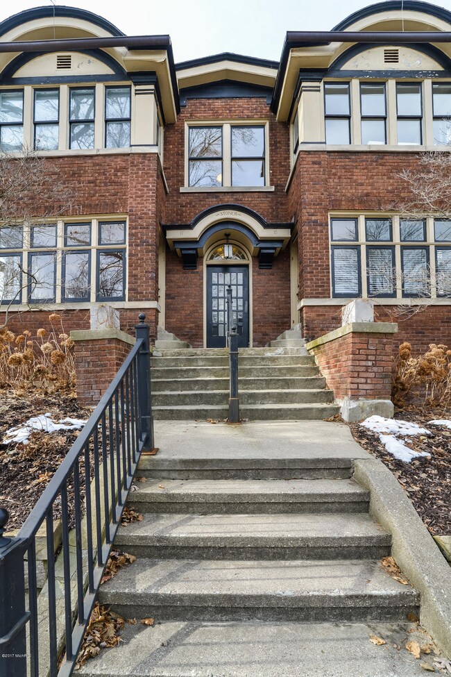 002-Front_View-3708674-large