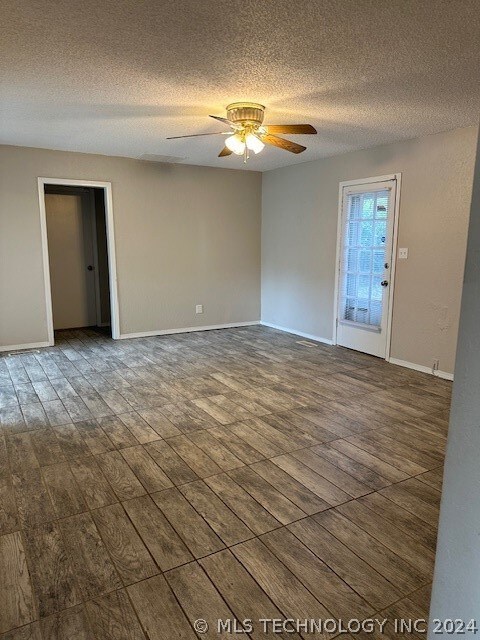 283 E Glenpool Blvd, Glenpool, OK 74033 - photo 2