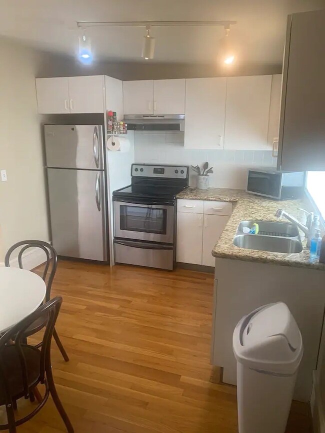 608 Oxford St unit A, Houston, TX 77007 - photo 2