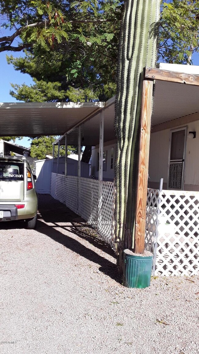 Front of home with Parking