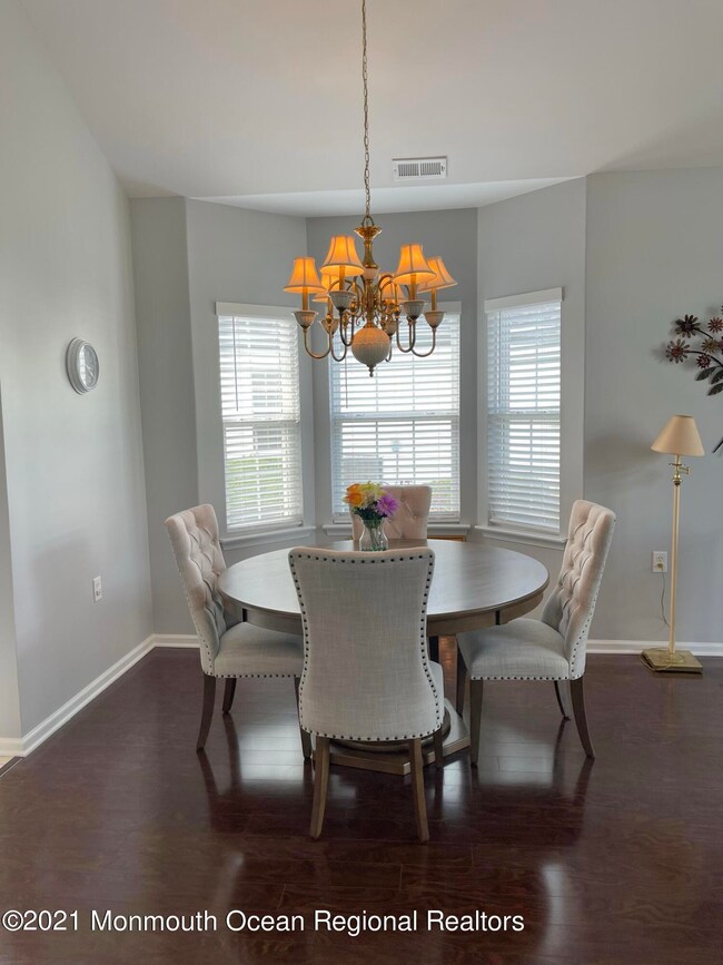 135 Eleanor Rd, Manchester, NJ 08759 - photo 4