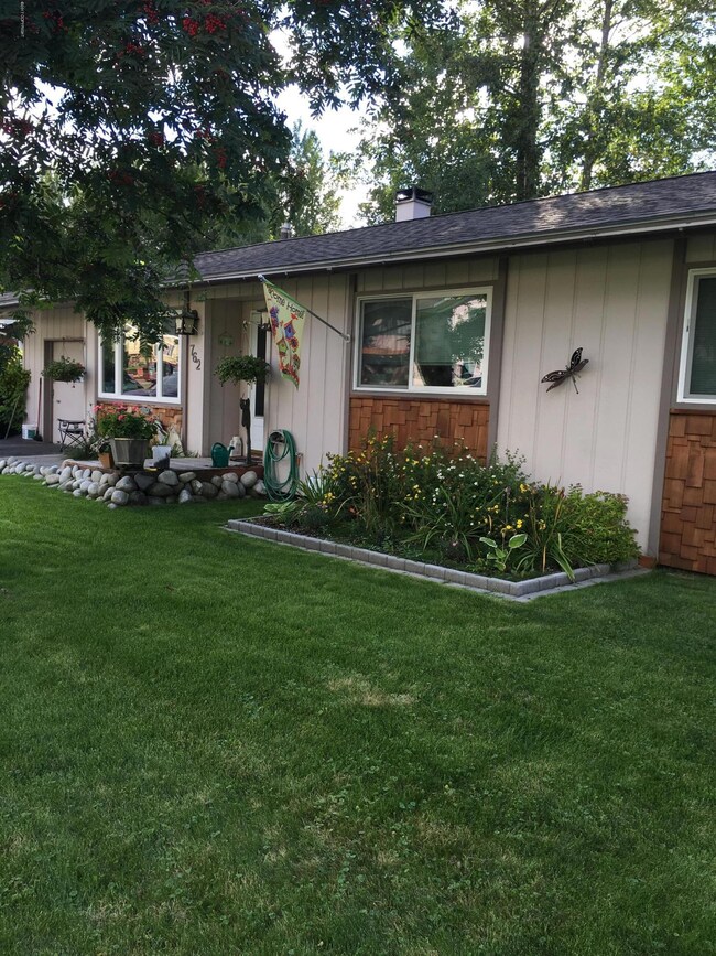 762 Norman St, Anchorage, AK 99504 - photo 3
