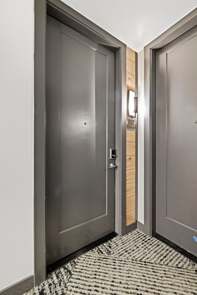 Pullman at Gulch Union unit 1802, Nashville, TN 37203 - photo 2