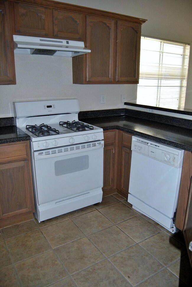 5904 Cielo Del Rey Place unit A, El Paso, TX 79924 - photo 4