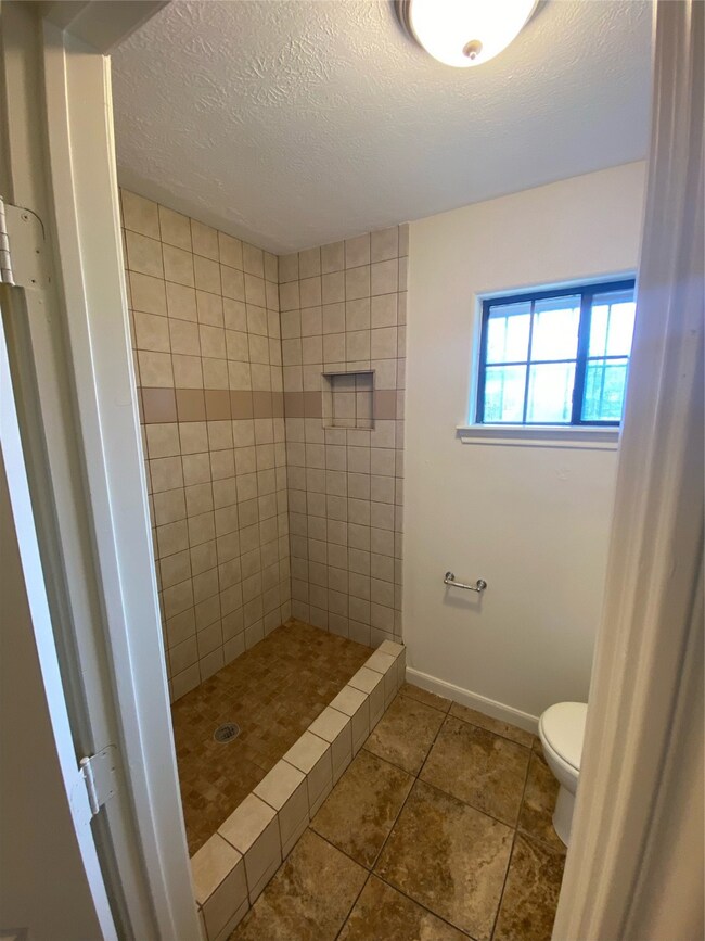 6901 Eugene St, Houston, TX 77093 - photo 7