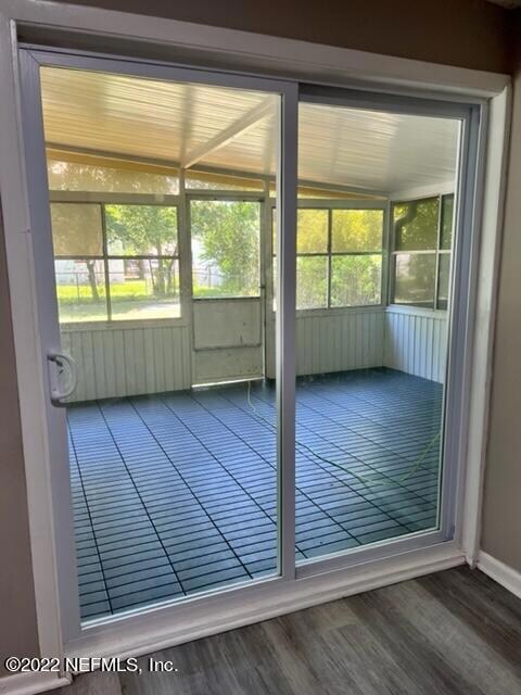 6012 Edgefield Dr, Jacksonville, FL 32205 - photo 7