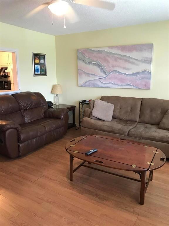 325 Camden N, West Palm Beach, FL 33417 - photo 3