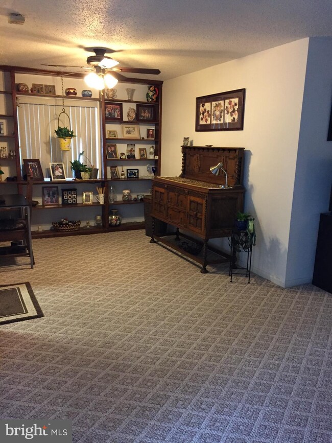 2537 Fox Ridge Ct unit 54, Woodbridge, VA 22192 - photo 4