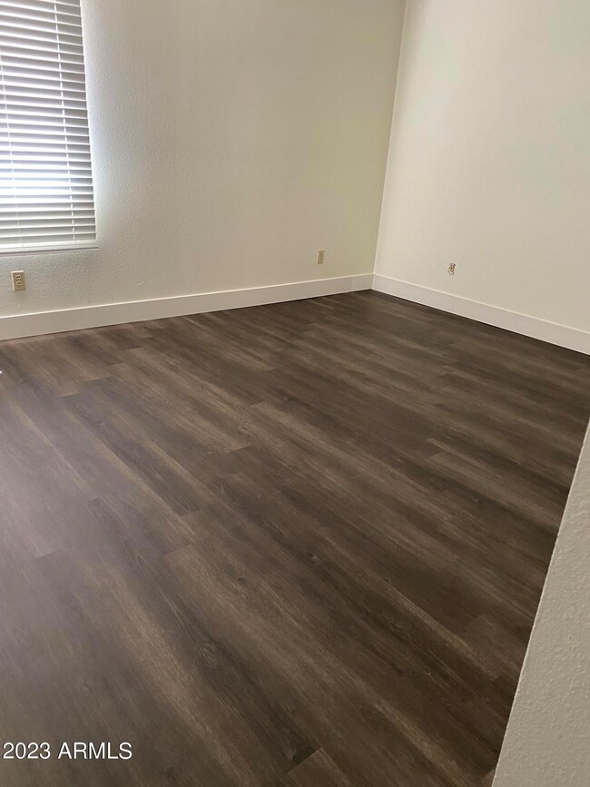 8001 W Westview Dr, Phoenix, AZ 85033 - photo 7