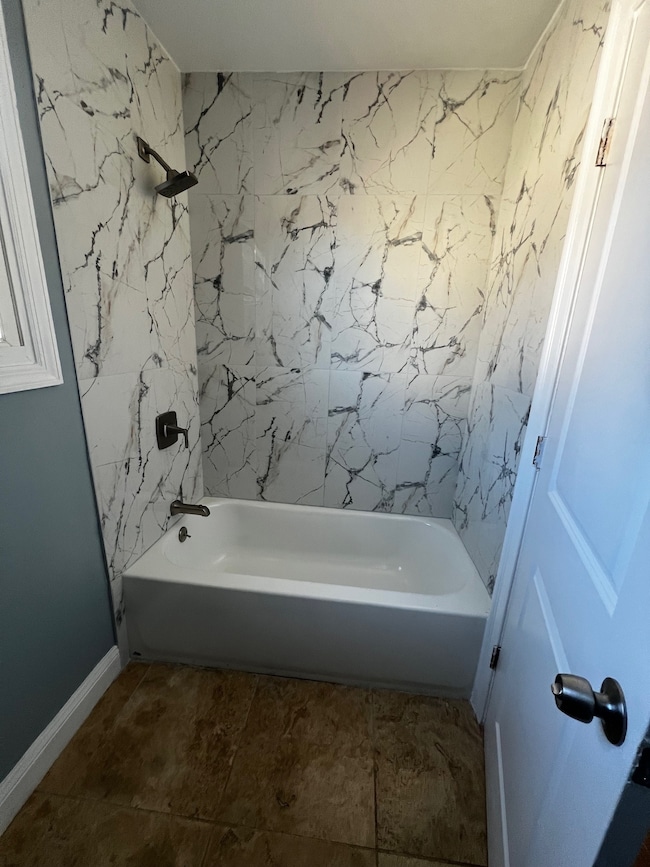 1248 Pembroke St, Bridgeport, CT 06608 - photo 3