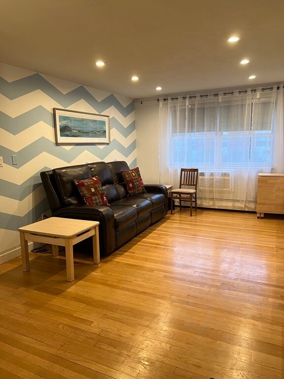 12 Commonwealth Ct unit 6, Brighton, MA 02135 - photo 5