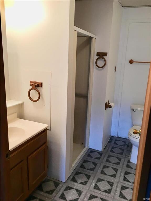 4033 W Grant St unit 6, Slatington, PA 18080 - photo 4