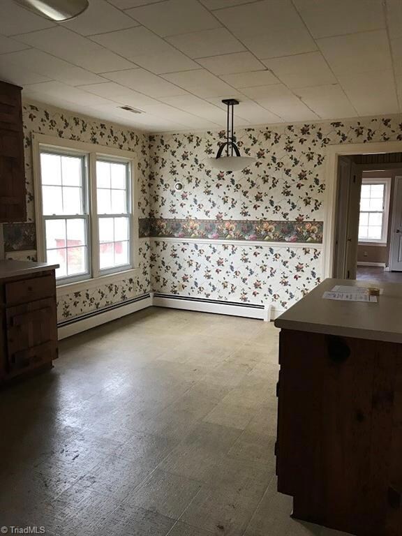 256 Hawthorne Dr, Asheboro, NC 27205 - photo 4